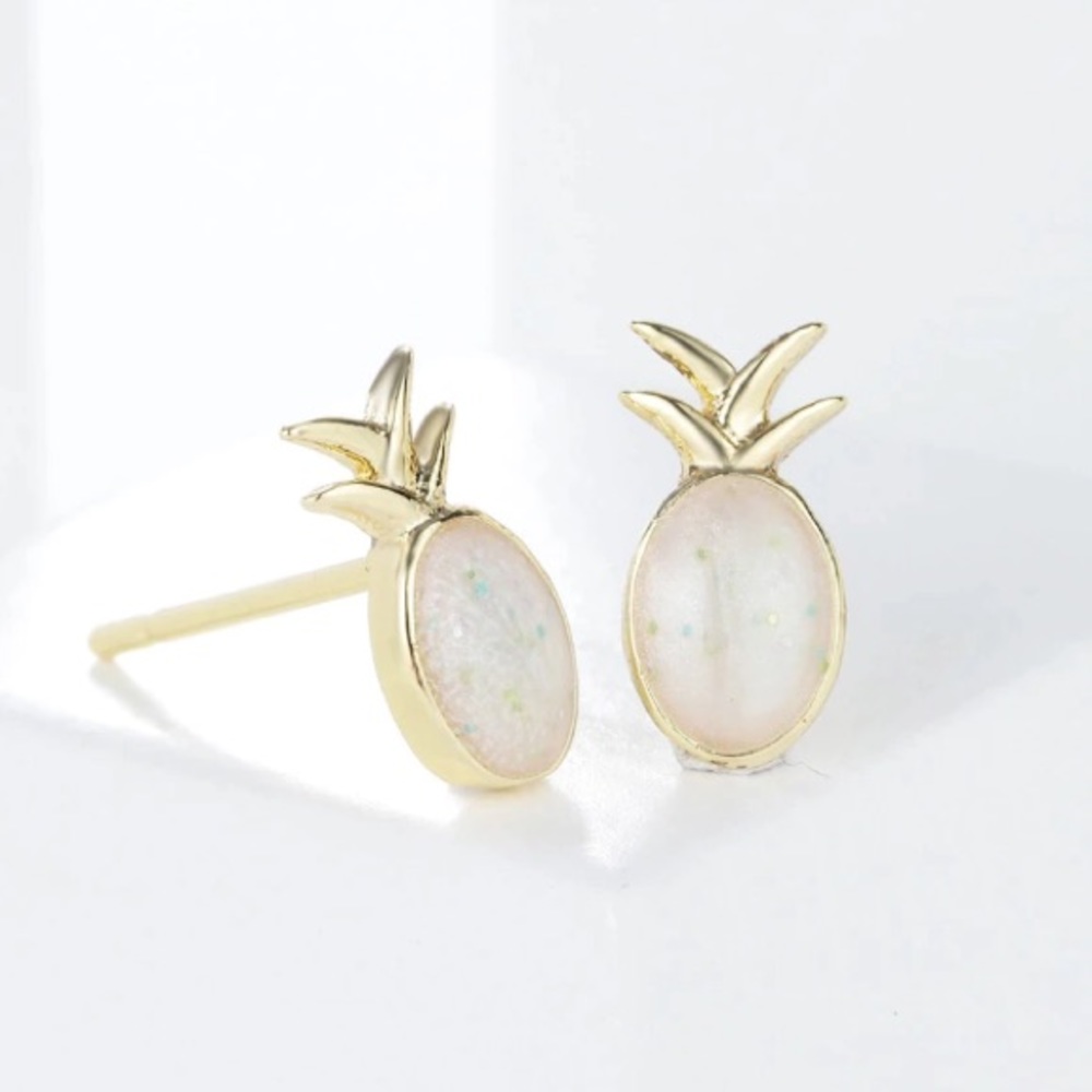 HP🌸Dainty Gold tone Opal Pineapple Stud Earrings - Picture 3 of 4